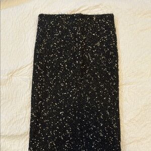 Elegant Black and Gold Knit Speckled Skirt